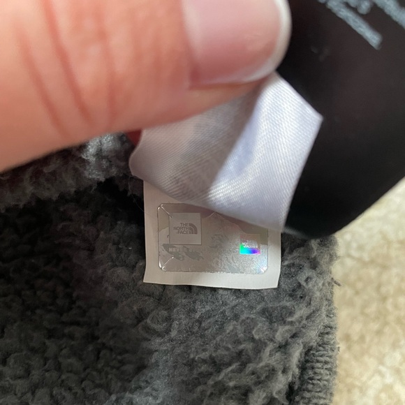 The North Face Men’s Zip Up Sweatshirt - Picture 4 of 6